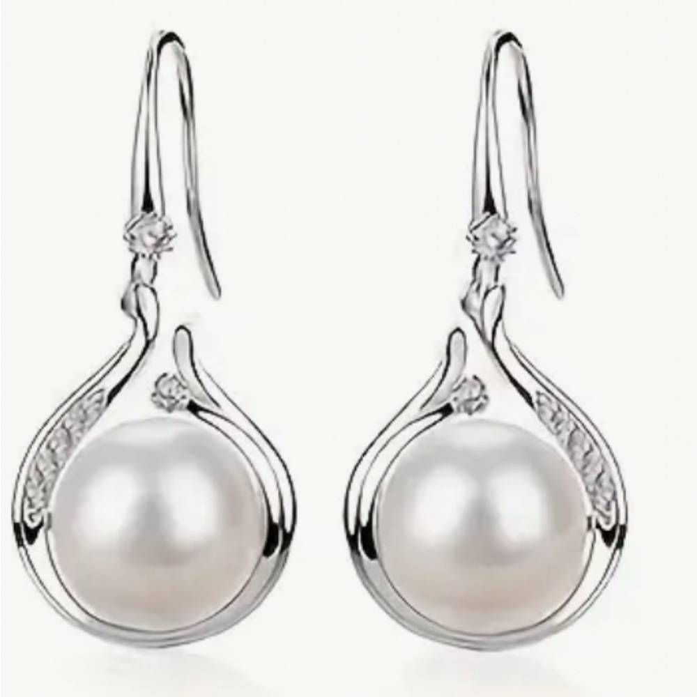 Elegant Silver and White Pearl Drop Earrings S925 pure silver